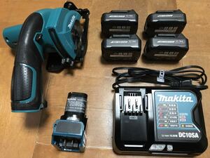 ☆makita 10.8V 85mm充電式マルノコ HS300D＋充電器＋互換バッテリー４個＋バッテリー変換アダプター☆