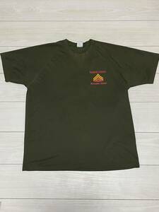 沖縄米軍放出品 Tシャツ CORPORAL OFMARINES / CAMP HANSEN / LARGE OKINAWA お洒落　古着　トレーニングTシャツ　半袖Tシャツ (2-28)