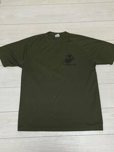 沖縄米軍放出品　Tシャツ　CAMP FUJI MEDIUM OKINAWA MARINES 古着　USMC サバゲー　半袖(4-34)