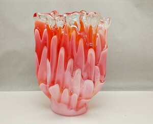 花瓶　ガラス　赤白　高さ22cm　口径15cm　胴径16cm　重さ1575g　/　　花器　花入れ　壺　インテリア
