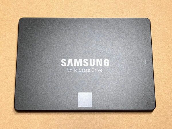 サムスン 4TB SSD 2022年製