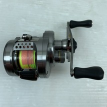 ττ SHIMANO シマノ リール ベイトリール 17カルカッタコンクエストBFS HG-R 03675 目立った傷や汚れなし_画像6