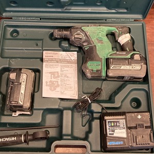 κκ HITACHI 日立 ハンマドリル 充電器・充電池2個・ケース付 コードレス式 36v DH36DBDL グリーン 傷や汚れあり