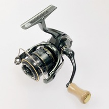 ▽▽ SHIMANO シマノ CARDIFF 23カーディフ XR C2000SHG 046567 未使用に近い_画像1