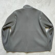 【極美品・22年】HOMME PLISSE ISSEY MIYAKE オム プリッセ イッセイミヤケ ハイネック ジャケット ブルゾン プリーツ ブルーグレー M L_画像4