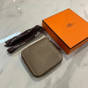 【エルメス】アザップ シルクイン コンパクト 国内正規 箱 エトープ / HERMES コインケース ミニ財布 小銭入れ ラウンドジップ エトゥープ