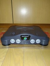 【初代64/貴重な未使用品/未開封の限定ポケモンカード付き・送料無料】任天堂/NINTENDO64　ニンテンドー64 本体　Wゲットだぜキャンペーン_画像4