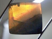 【超遊色】写真困難　ボルダーオパール　オーストラリア　天然石　カボション　ルース_画像7