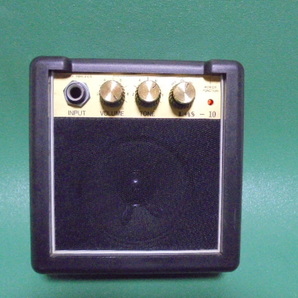 ギターアンプ 乾電池式 小型の画像1