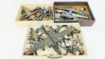 T1611 完成品 組立済み 戦闘機 爆撃機 軍用機 戦艦など プラモデル まとめ売り 飛行機 船 日本軍 アメリカ軍 陸軍 海軍 空軍_画像1