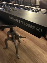 Native Instruments　KOMPLETE KONTROL S61 MK2 MIDIキーボード　中古品_画像6
