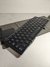 3E ワイヤレスキーボード Bluetoothキーボード 3つ折りタイプ 3E-BKY8 通電のみ確認_画像1