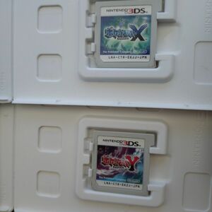 ポケットモンスターX、Ｙ　3DSソフト 空ケース付き　ランダムにお2つ