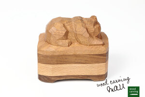  actual article or goods limit tree carving author rock interval . work .. bear. case walnut * hippopotamus * walnut oil finish 