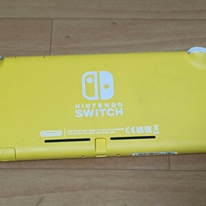 送料520円 良品 動作品 任天堂 Nintendo Switch Lite イエロー 本体のみの画像2