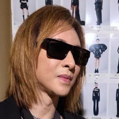 【偏光レンズ搭載で最高レベルの遮光性。通販で買えないモデル】 X JAPAN YOSHIKI PRADA サングラス