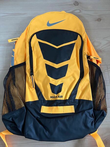 NIKE バッグパック　３４Ｌ　未使用品