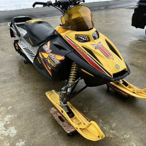 スノーモービル ski-doo REV 800の画像1