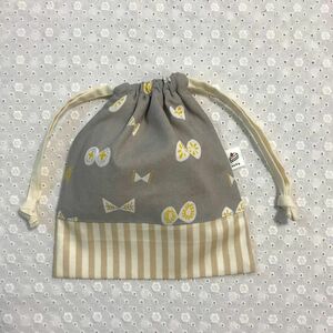 北欧ちょうちょ柄×ストライプの小さめ巾着袋 ハンドメイド　CHECK&STRIPE kiruma