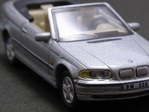 ★日曜夜★ルース★BMW 328i (3 SERIES)★CARARAMA★HONGWELL★1/72