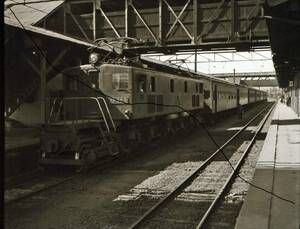 国鉄時代　昭和30年代　EF58 初期型有り　　４枚　高崎駅　データをメール添付かCD-Rで。