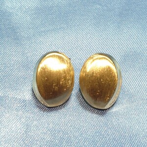 K18 earrings 