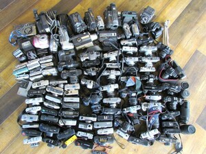 1000円スタート カメラ レンズ 約110点まとめ 大量 Nikon/Canon/MINOLTA/PENTAX/SONY/LUMIX MF/AF/レンジF/デジカメ/双眼鏡 他 [1/2] U9002