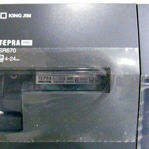 1000円スタート ラベルライター KING JIM キングジム TEPRA PRO テプラプロ SR670 通電動作確認済 テープ 取扱説明書付き SKS X9018の画像3