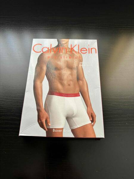 ★新品未使用　サイズM★Calvin klein カルバンククライン　メンズボクサー　ブラック　黒　ボクサーパンツ メンズインナー　下着