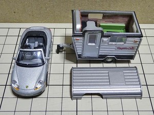 【キャンピングトレーラー】 PORSCHE 911（銀色） ＋ キャンピングトレーラー