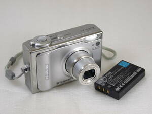 【極上美品作動良好】FUJIFILM FinePix F11 2005年11月発売 630万画素スーパーCCDハニカム V HR搭載