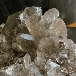 3kg超 スモーキークォーツ 煙水晶 原石 天然石 鉱物 標本 クラスター 淡色 ヒマラヤ産表記ありますが…の画像4