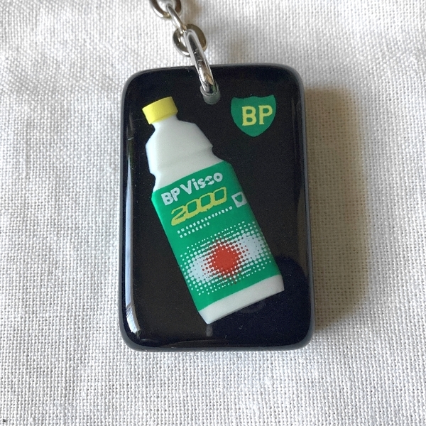 70年代 フレンチキーホルダー ブルボン BP オイル Visco 2000 ★ フランス イギリス vintage アンティーク 旧車 70s 昭和レトロ 雑貨 英国