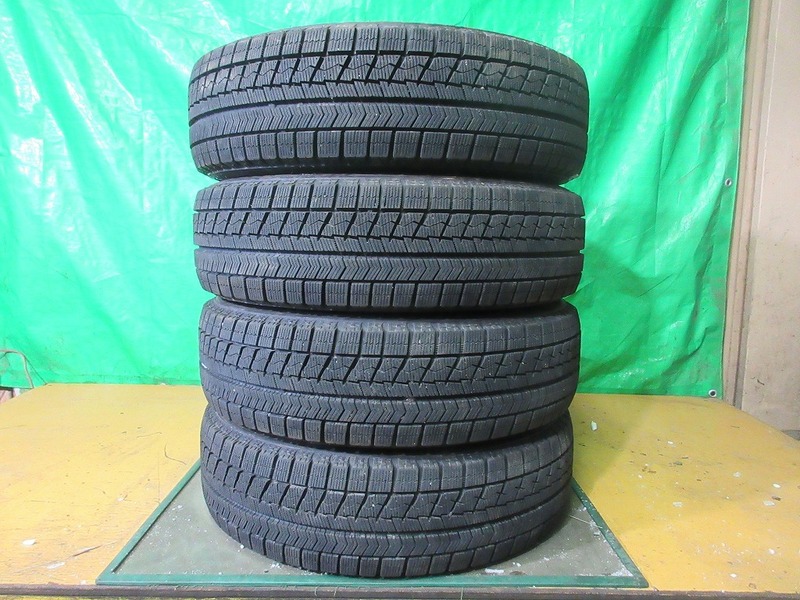 2019年製 ブリヂストン ブリザック BRIDGESTONE BLIZZAK VRX 165/70R14 4本 No.4586S スタッドレス 雪 氷 冬タイヤ 70％残溝