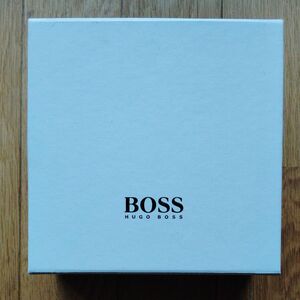 【新品未使用】HUGO BOSS 黒 牛皮革ベルト　全長107cm