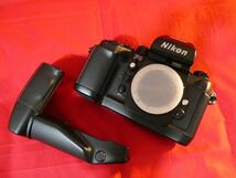 美品 Nikon F4 一眼レフ フィルムカメラ 防湿庫保管品 ニコン ボディ MB-21 付属 _画像8