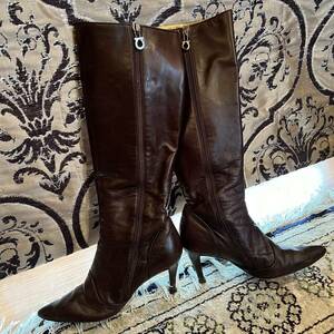 Ferragamo Boots 62/1 D коричневый коричневый цвет