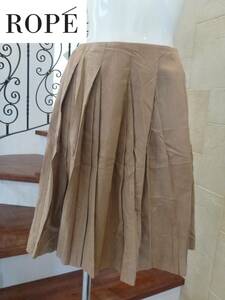 1.5 ten thousand ROPE Rope * Camel beige artificial leather pleated skirt 36 S corresponding 