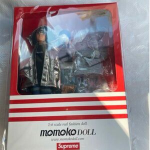 Supreme momoko DOLL