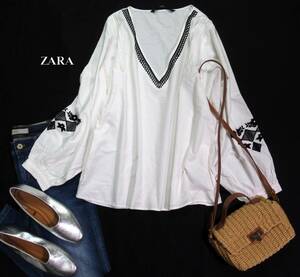 ザラ ZARA BASIC 大人可愛い☆ ピンタック フロッキープリント ふっくら袖 デザインプルオーバーブラウス M
