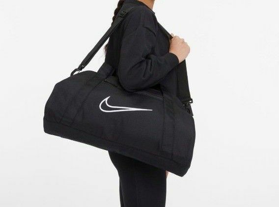 ナイキ ジム クラブ ウィメンズ トレーニングダッフルバッグnike　未使用品