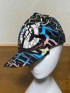 Nitro Circus ネオンクラックルプリント フィットハットキャップ S/M ブラック Travis Pastrana