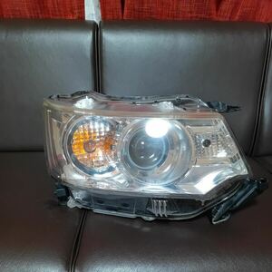 ワゴンR スティングレーT DBA-MH34S 右/運転席 HID キセノン ヘッドライト ヘッドランプ コイト 100-59271 35120-72M60