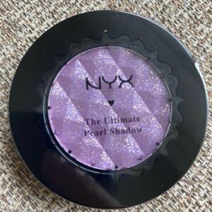 NYX ウルトラパール アイシャドー パープルアイシャドウ　紫アイシャドウ