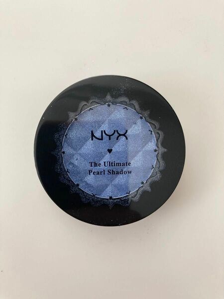 新品未使用！NYX ラメ入りブルーアイシャドウ