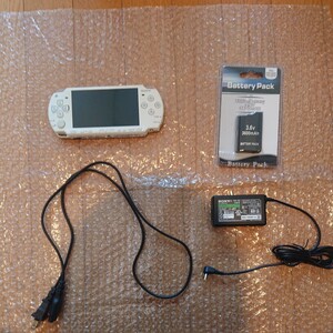 SONY PSP 2000 セット 新品未開封品!!!!!新品未使用ソフト7本セット、新品バッテリーお付けします！