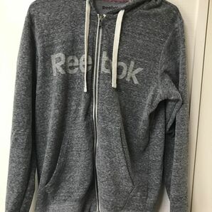 パーカー グレー　Reebok