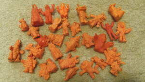 消しゴム 怪獣 ウルトラマン 大量　セット 橙色　赤色