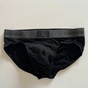 Calvin klein カルバンクライン　メンズビキニ　M(S) ブラック　黒　ビキニブリーフ　メンズインナーウエア　男性下着