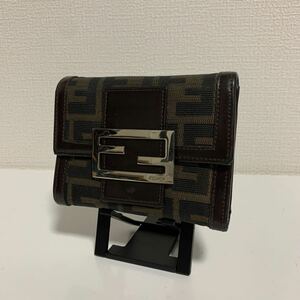 美品　FENDI フェンディ ズッカ柄 三つ折り財布　折り財布　レザー ブラウン系 マンマ　シルバー金具